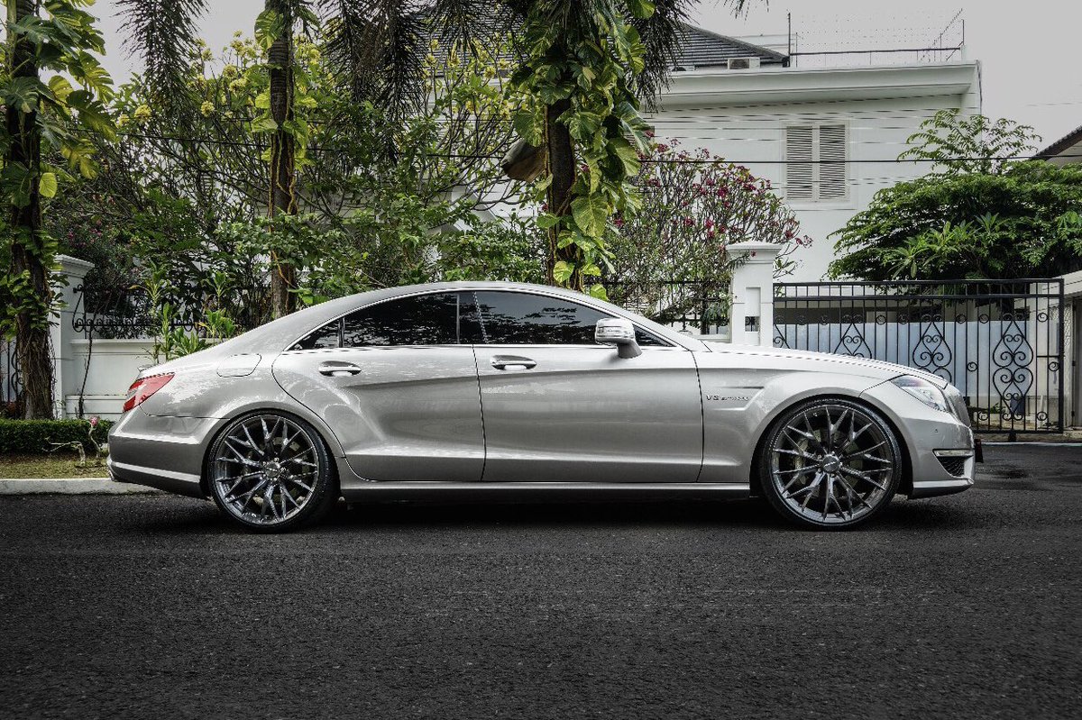 guxinxin's tweet photo. Mercedes-Benz CLS63 W218 | Face Wheels FW176 ⚡️Custom 1-piece forged
Brushed Titanium
21×9J | 21×11J
https://t.co/sY98zWjSEt
#facewheels #facewheelsdesign #customforged #fw176 #Permaisuri #mercedesbenz #cls63amg #mercedesbenzc63amg #concave #wheel #luxury https://t.co/89bRQseQyh