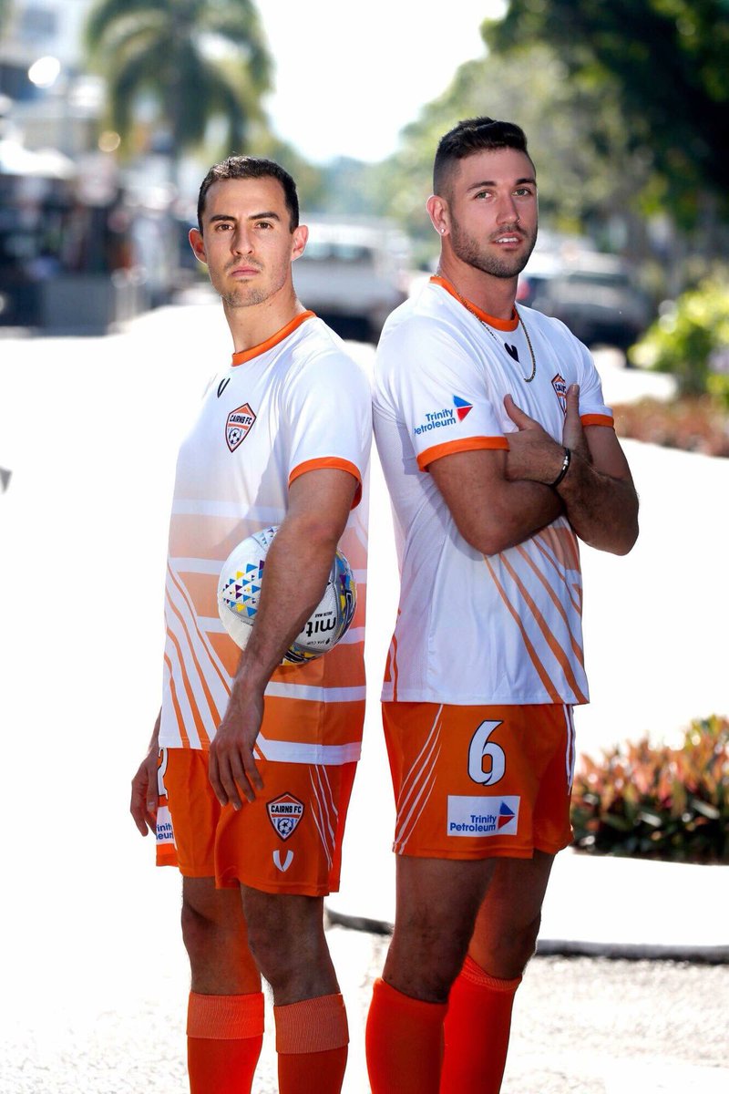 Those fresh kit feels 💙🧡💯💯

#FFACUP #CNSvARM
#AlwaysVeto