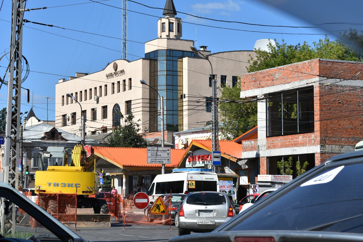 На фото - центр Москвы? Пекина?
Неееееет.... Площадь сорокалетия Победы в #Иваново
Владимир Николаевич <a href="/VSharypov/">Владимир Шарыпов</a> дайте команду профильному управлению сделать движению по кольцу, чтобы НЕ было пробки, а не чтобы она была побольше!
<a href="/blag_adm/">Упр.благоустройства</a> <a href="/onf_ivanovo/">ОНФ Иваново</a>