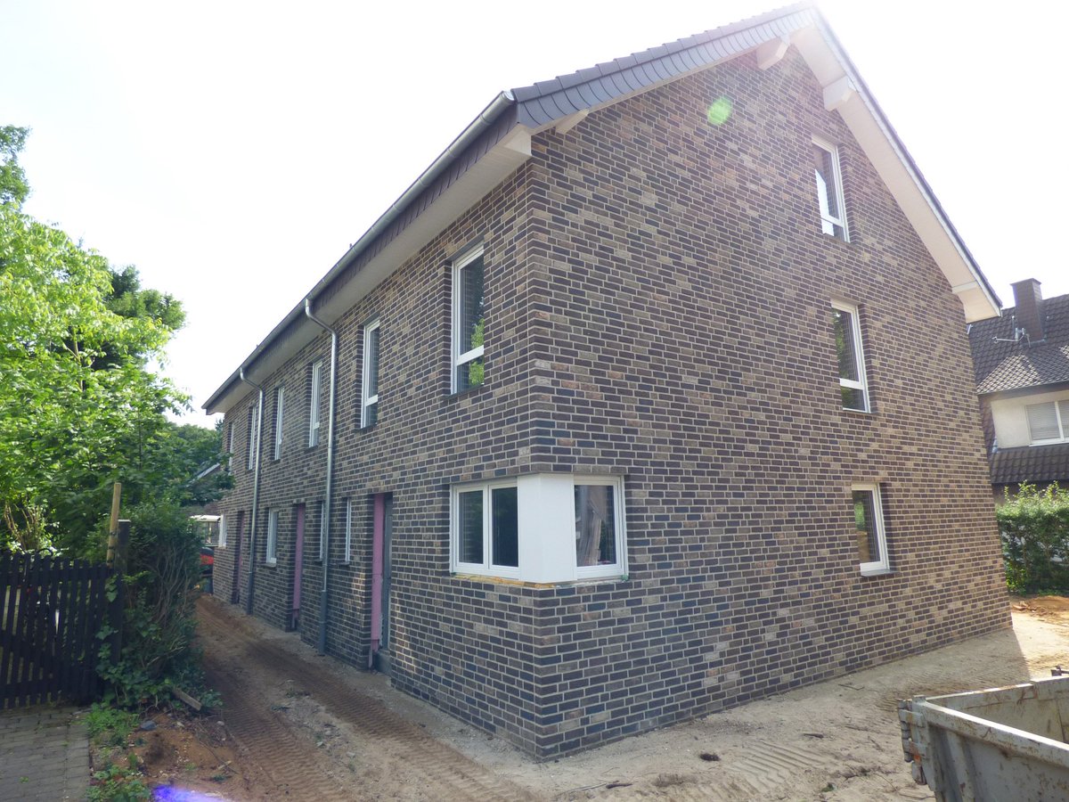 volksbankwml's tweet photo. #Einladung zum TAG DER OFFENEN TÜR! ‍Besichtigen Sie am Sonntag,  den 05.08.2018 von 15:30 Uhr bis 17 Uhr das #Neubau-Reihenmittelhaus in  der Kampstr. 20, 46325 #Borken Mehr Infos: https://t.co/xkVSyf94ol https://t.co/jeZ1qycKA8