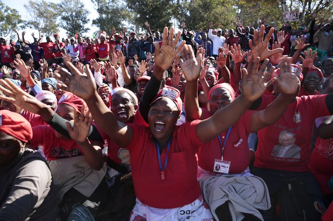 Voir l'image sur Twitter