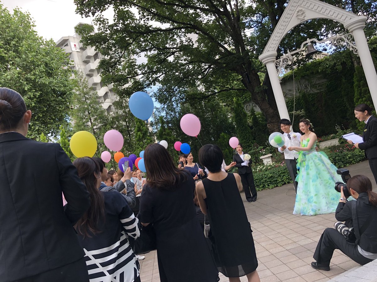 sapporo_bridal's tweet image. ブライダルヘアメイク&amp;amp;ドレス科
Bクラスのテーマはbutterflyでした❤️

無事に終了しましたー✨

1年生プランナー科とヘアメイク&amp;amp;ドレス科4クラスの最初の行事は感動で終わりました✨

オーキャンで先輩方に聞いてみてね🤗

#札ブラ #1CB #ヘアメイク #ドレス #模擬挙式

sanko.ac.jp/sapporo-bridal…