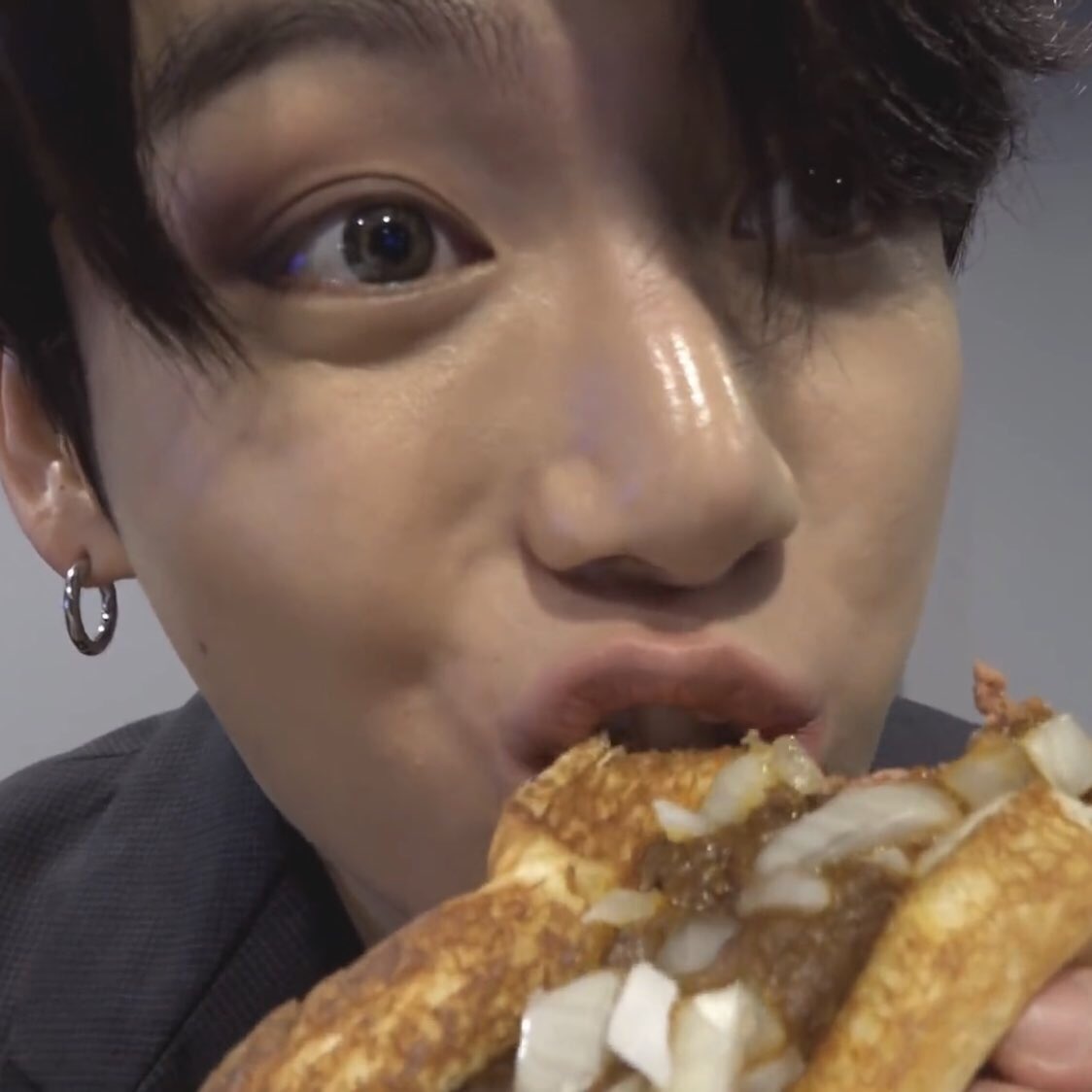 Jungkook hobi makan