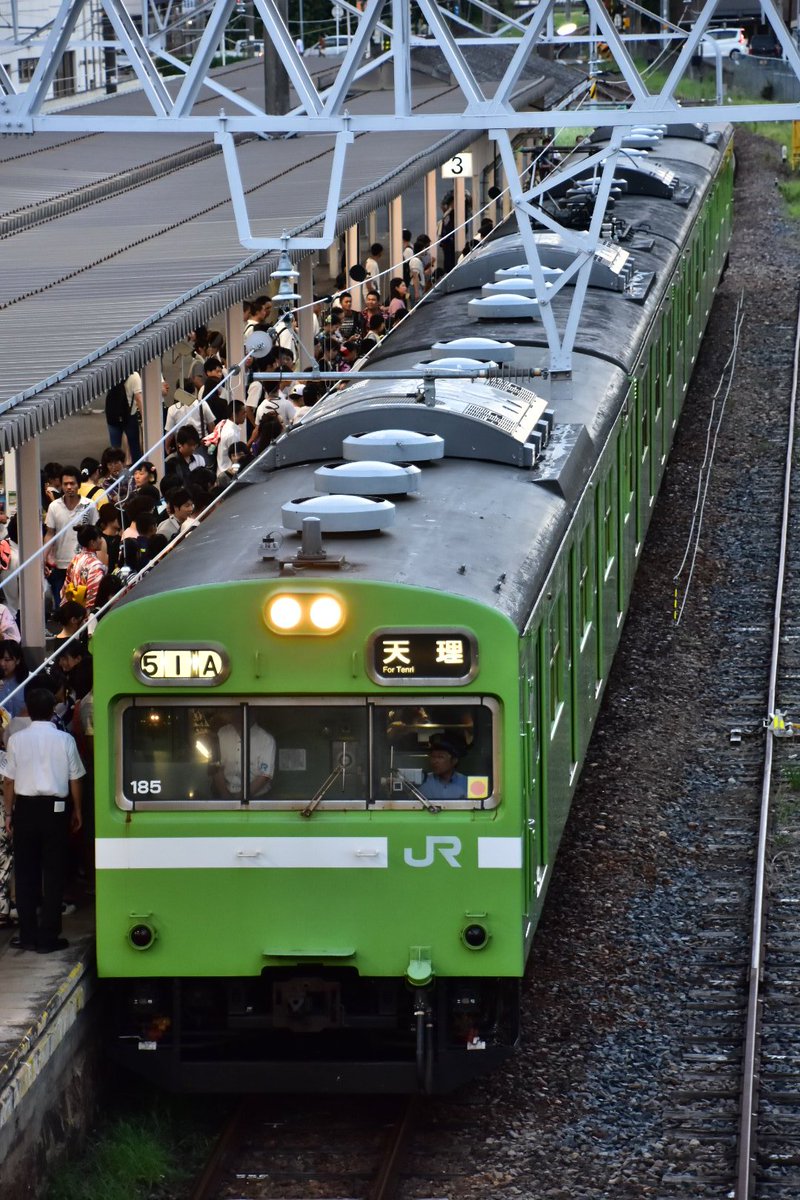 itashio403's tweet photo. 今年もおんぱら臨。去年と同じで、JRの構外から。今年は三輪行き撮れました。一つ誤幕がありますが。 https://t.co/xvtck2XvIh
