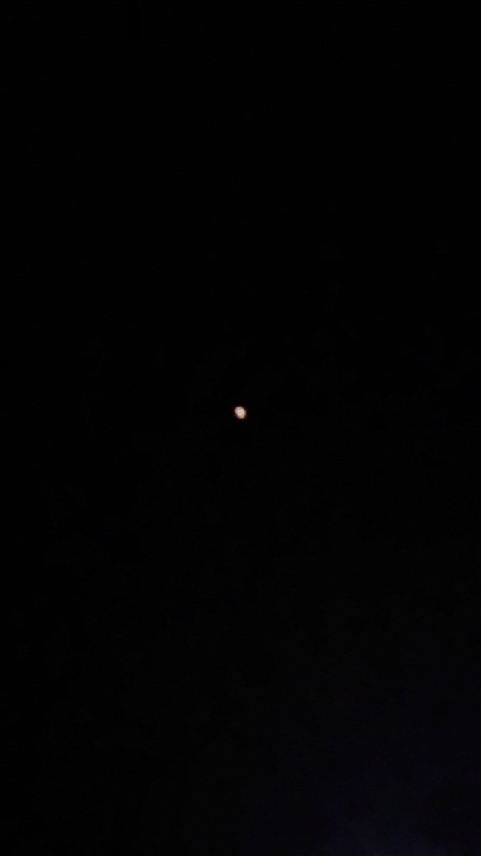 sakesho716's tweet photo. 火星めっちゃオレンジ
夜景見るの久しぶりやけど安定に山添の星空は綺麗🌟
#スマホで星はキレイに撮れへん https://t.co/5k3Z1scziE