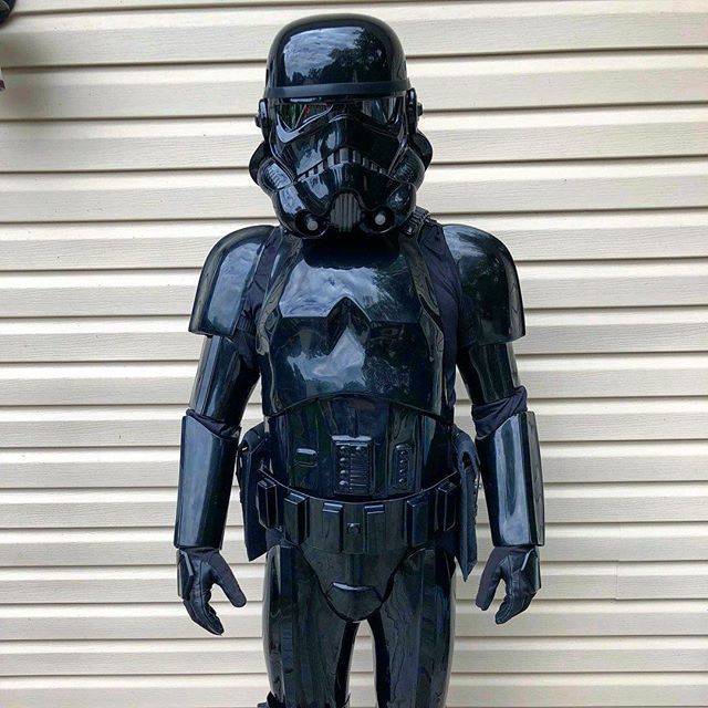 WIGarrison501st's tweet photo. Congratulations to Blood Moon squad member TX-10714 on their newly approved Shadow Stormtrooper costume!
More info about this costume and other Spec Ops costumes can be found in our CRL library.
https://t.co/VuWzwc9yZ5 #starwars #wigarrison #501stlegi… https://t.co/qdwfJtD0sT https://t.co/6MixPKZXyW