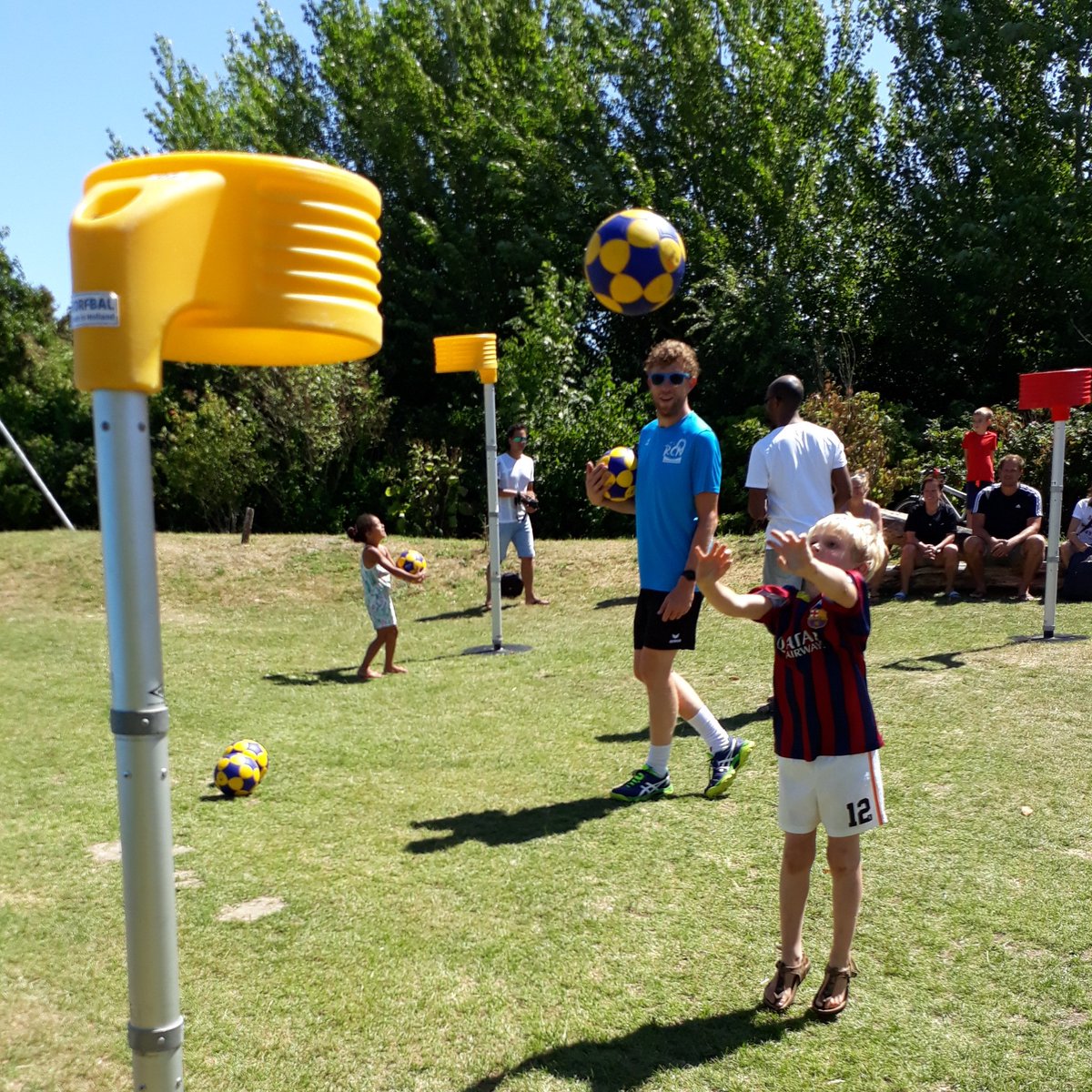 ehbaan's tweet photo. Superleuke korfbal clinic van #tourdecamping op @onsbuiten in zonnig Oostkapelle. Top! https://t.co/ecFylwJHjZ