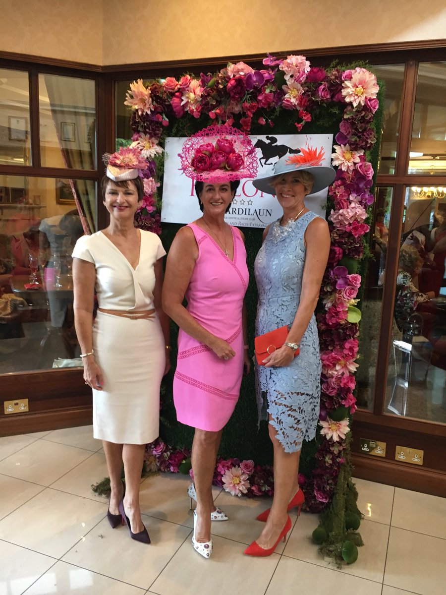 GerLallyAssoc's tweet photo. And we are off . Great start to day 2 of @Galway_Races #firstfurlong delighted to support @BCResearchIre https://t.co/oc9dvIKbDV