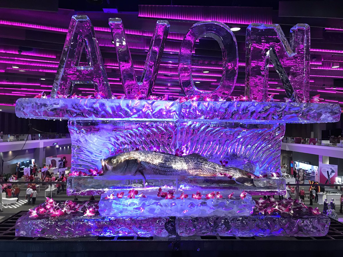 cbusconventions's tweet photo. Kudos to our exclusive caterer, @LevyRestaurants / @gccc_chef , for bringing #CravingsAndInnovation to @AvonInsider Rep Fest this past weekend. Check out that #sushi bar!
View more foodie photos on our Pinterest board: https://t.co/VBfGNSpxMN
#CBusConventions #AvonRepFest https://t.co/16iXvc0k40