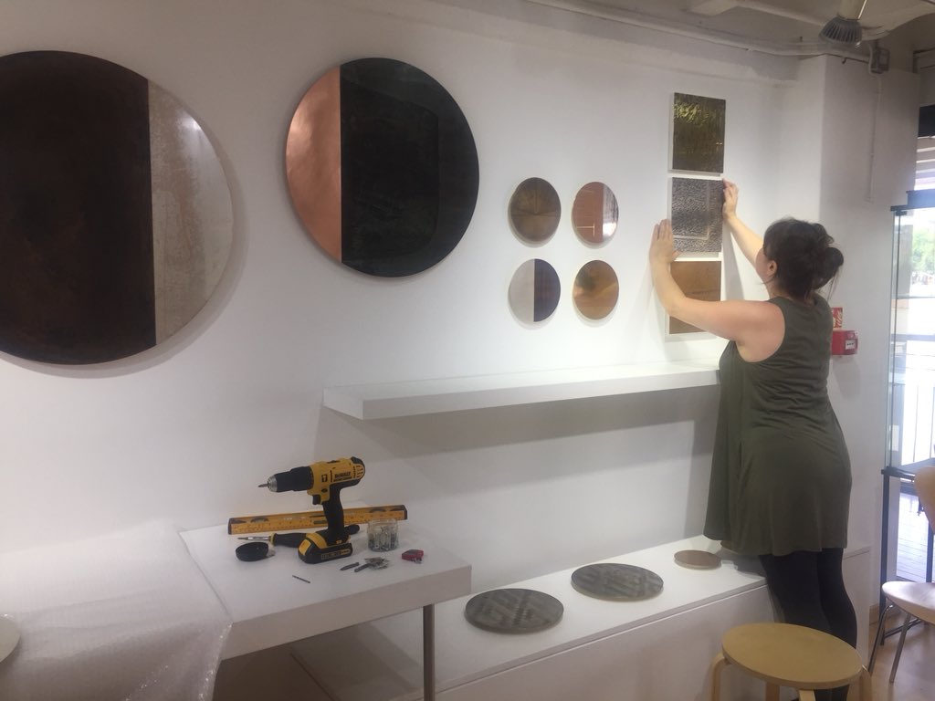 Installing metal wall pieces <a href="/StudioFusionLDN/">StudioFusionGallery</a> at London’s oxo tower wharf. A walk along the south bank awaits! <a href="/_designjunction/">designjunction</a>