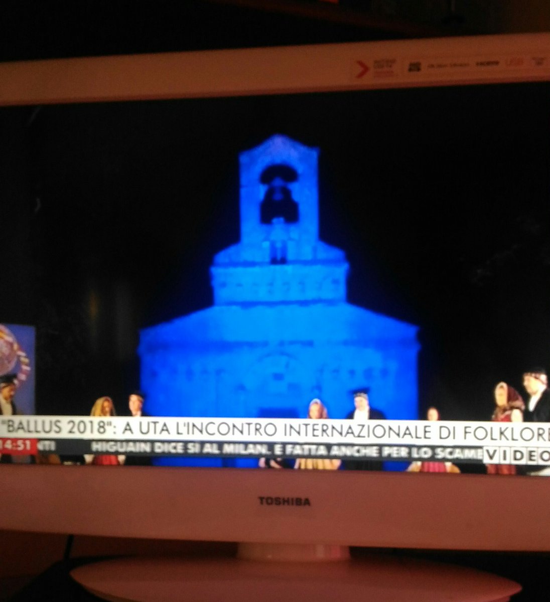 Ballusfestival's tweet photo. Al tg di @VideolinaTV si parla di noi 😍
#ballus2018 #ballus18 https://t.co/6YaE8fMd0b