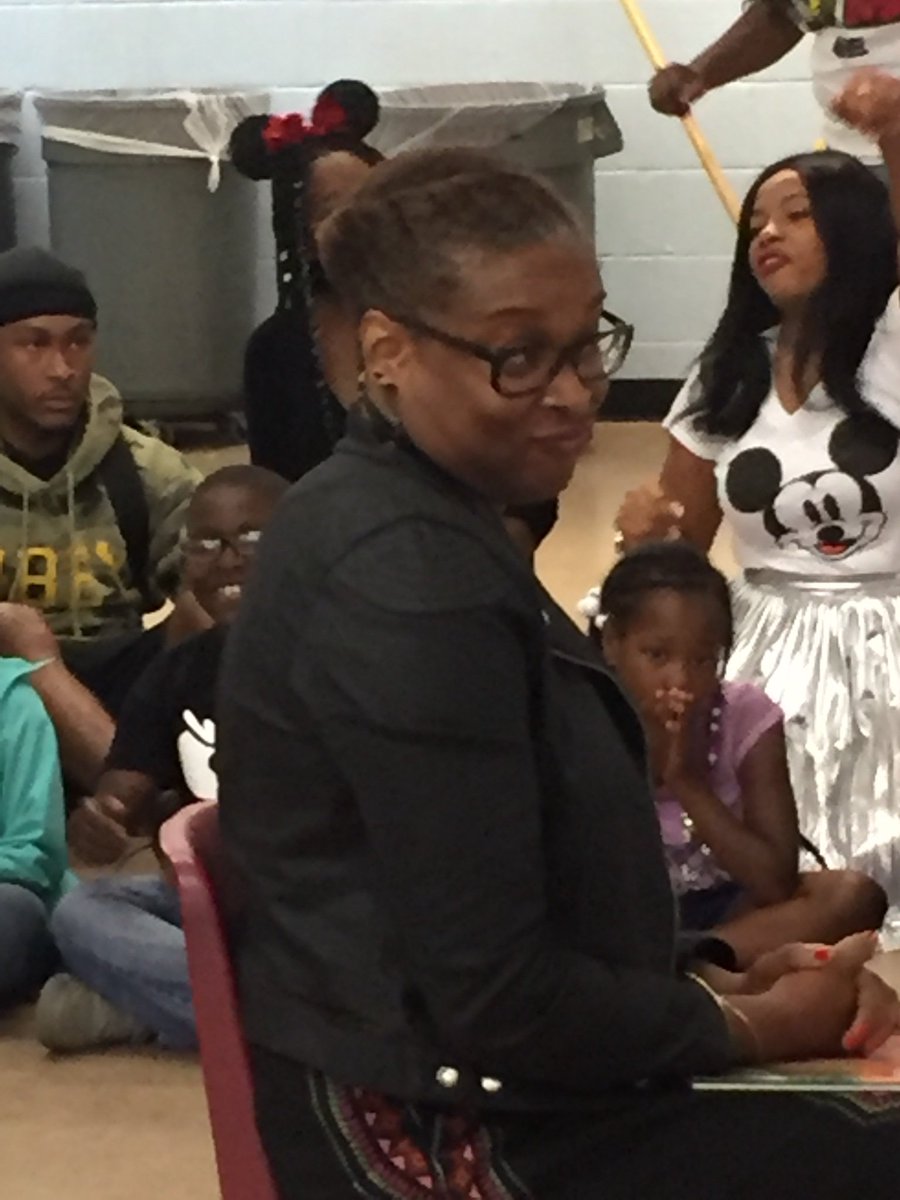 Elev8Bmore's tweet photo. Freedom Schools welcomes @Ed2BeFree as the guest reader at @Pinderhughes28. #BmoreCS #FreedomSchools18 #Sandtown https://t.co/fsYPgEu85G