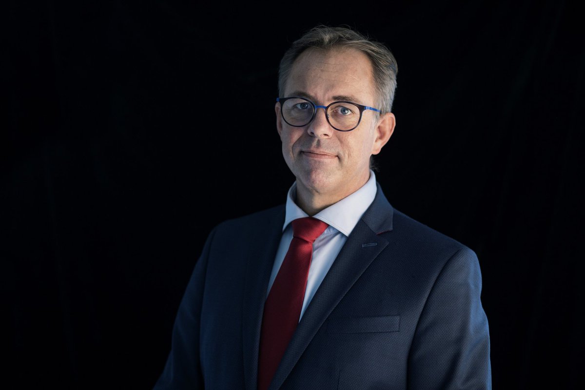 Modelboard's tweet photo. Welcome Bert Heitink, It is a pleasure to welcome you on board.
https://t.co/NIh8yR2ixo
#Advisor #BertHeitink #STO #ThisIsFashion https://t.co/XBu9uv0brc