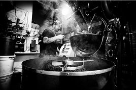 CoffeeFestShow's tweet photo. Ask the Experts: Roaster Edition facilitated by @RoastMagazine at #CoffeeFestLA August 19-21. Panelists: Steve Cuevas of @BlackOakCoffee, Nathan Westwick of @wildgoosecoffee, &amp; George Vukasin of #PeerlessCoffeeAndTea https://t.co/KuMiFgt3Vy #laroasters #lacoffee #coffeefest https://t.co/ThcaLERicT