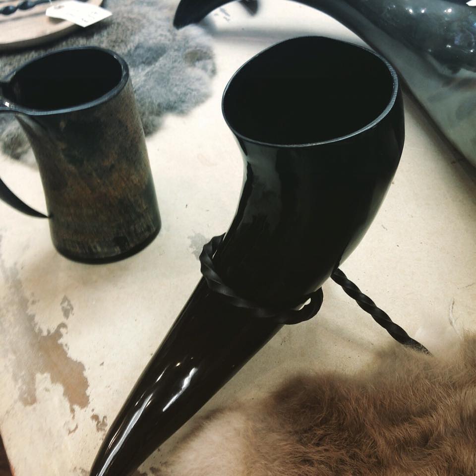 LivingChester's tweet photo. Calling all #Vikings &amp; valkyries We have drinking horns in every size you could want from shot size horns to all the way up to beast! Prices vary so come in &amp; pick one for yourself! Do you dare take on the beast? #lovelocal #absolutechester #discoverchester #chester #indieCH1 https://t.co/c764poSHwl