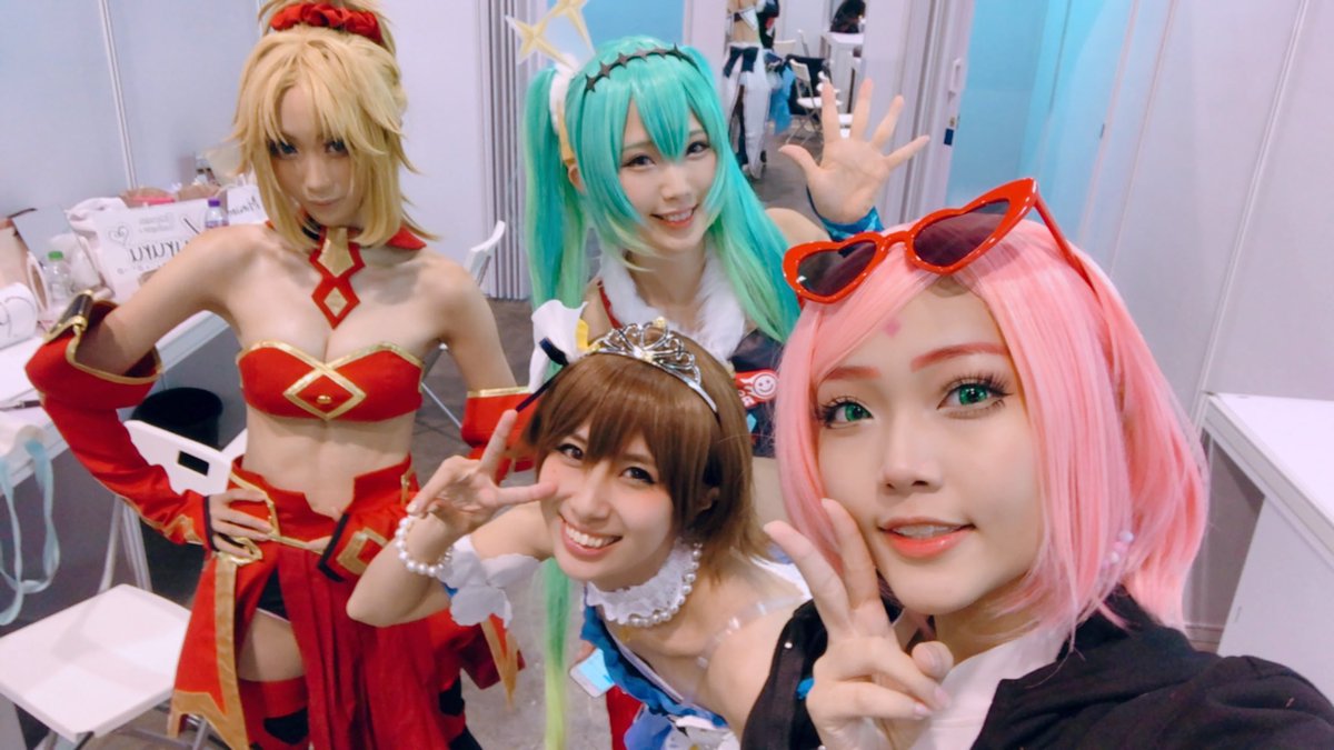 reakami_cos's tweet photo. LAST DAY HONG KONG
Team Japan
Team Brazil + Malaysia
Team HK
Everyone!
#ACGHK #cp05 https://t.co/AYrmQRXVFU