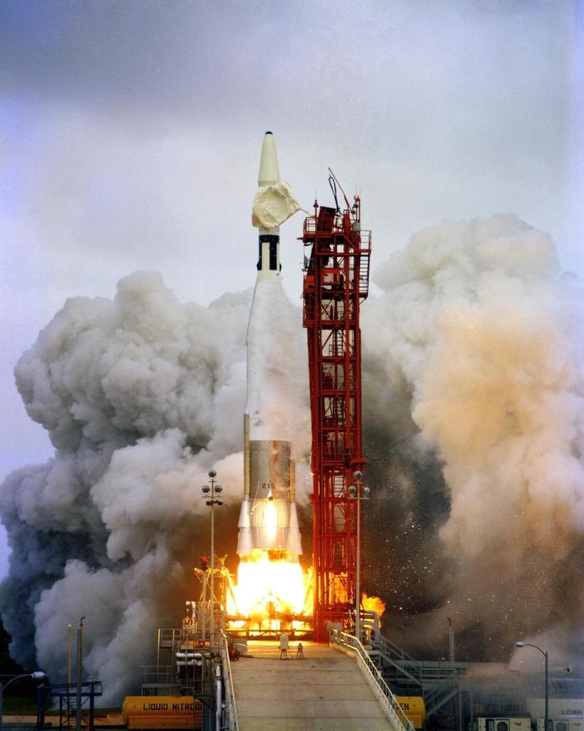 NASA History Office on X: "Ranger 7 took the first close-up pictures of the  Moon (from a U.S. spacecraft) #today in 1964! It transmitted 4,316 images  in the minutes before it impacted