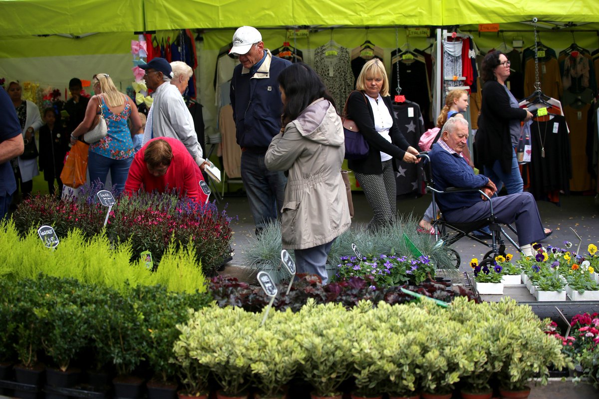Open today, the clouds have blown away, the rain has dumped its lot and we have great stalls on every plot! #comeondown #loveyourlocalmarket 
@WalnutsShopping <a href="/AroundOrpington/">Around Orpington</a> <a href="/OrpingtonEye/">OrpingtonEye</a>