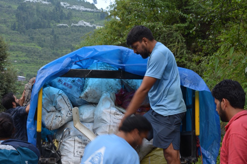healinghimalaya's tweet photo. While it was raining day&amp;night, rescue operations were going on, landslides, administration managing to keep devotees safe. 

Our one months prep result is 👇🏻
we collected  55 bags full of plastic. 
Altitude 5100 Metres, 
distance - 70kms
Number of days -5 https://t.co/2x1Qw99WSw