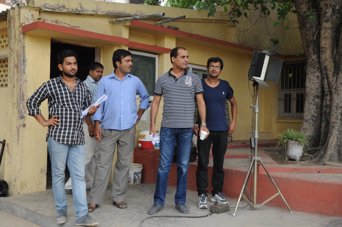 Creat_Channel's tweet photo. Creative Channel presents a TVC on #Deworming
Some #BehindTheScenes moments from the #shoot
#CreativeChannel #Shoot #production #TVC #DewormingDay #Lights #camera #Action #Health #HealthyNewIndia @NHPINDIA @drharshvardhan @JPNadda @Sethi_Vikesh27 @UNinIndia @UNICEF @UNICEFIndia https://t.co/Rj0xh1AHIY