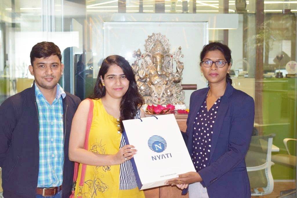 NyatiBuilders's tweet photo. Congratulations Mr. Rohit Paliwal for taking possession of your home at Nyati Elan West -1 F1 Felicia 803.
#NyatiGroup #Pune https://t.co/CUa9kEeCsq