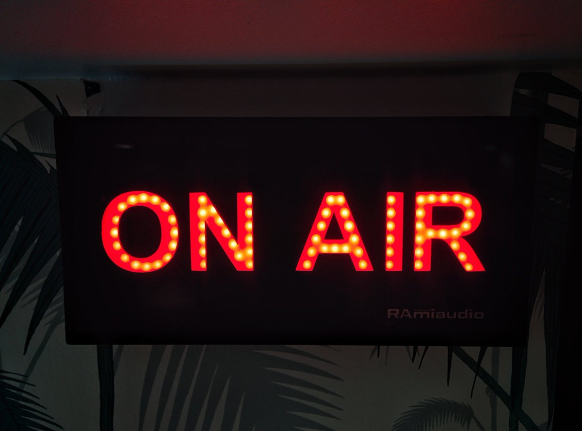 "How to Oberucken" – Webserien erfolgreich finanzieren &amp; produzieren!
Melde dich jetzt für das LIVESTREAM Event an &amp; diskutiere mit dem Cast von  <a href="/Oberucken/">Oberucken</a> über die Entwicklung &amp; Entstehung von Webserien. 🙌🎬

➡️➡️➡️goo.gl/XVAXiy 🔴