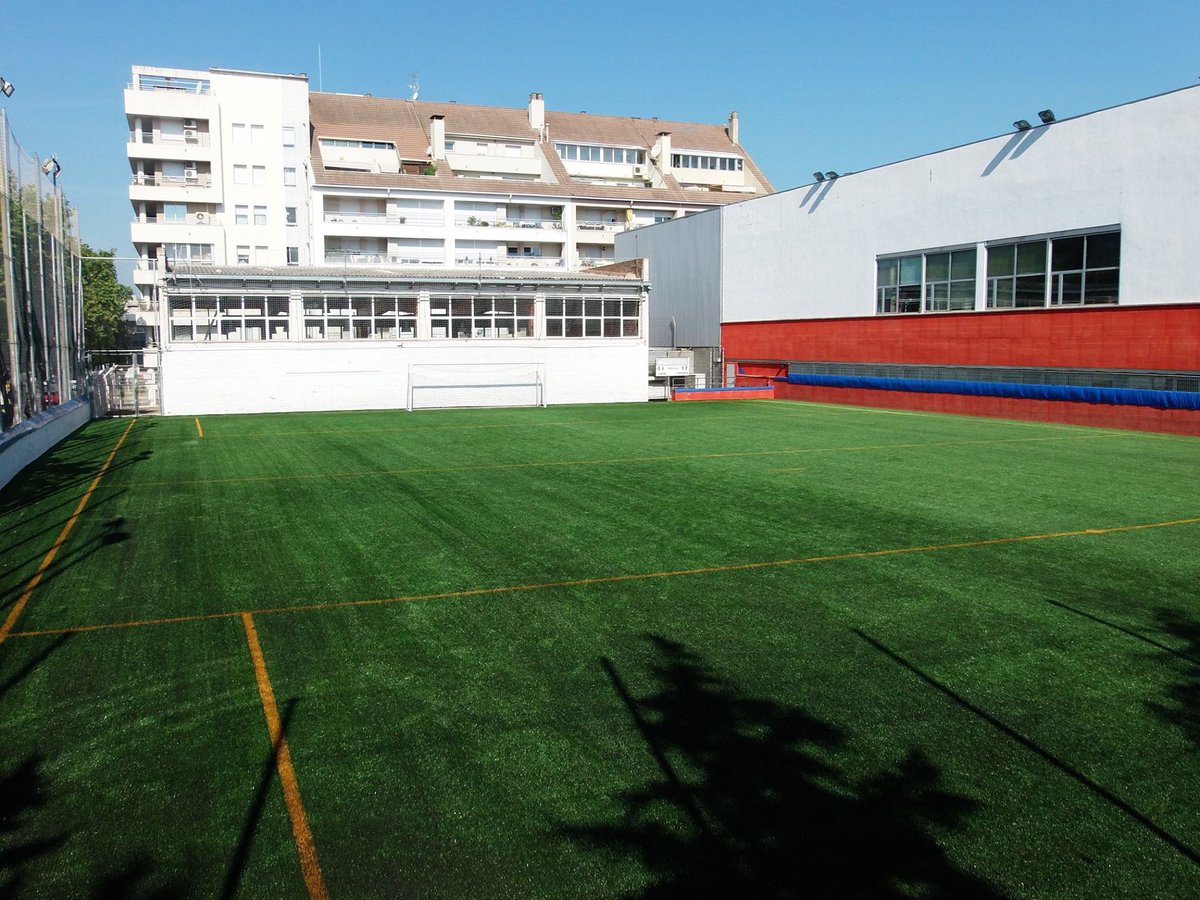 CNTfutbol's tweet photo. INSTAL.LACIONS

Dins del plà de millores que pretén modernitzar diferents espais del club, s’ha finalitzat el canvi de gespa i millora en la protecció pels esportistes.

Estem molt orgullosos i enamorats de l nova gespa!!! 😍😍🔝🔝

Ara, a gaudir-la! 💪💪⚽️⚽️ https://t.co/f3NscfIlhw
