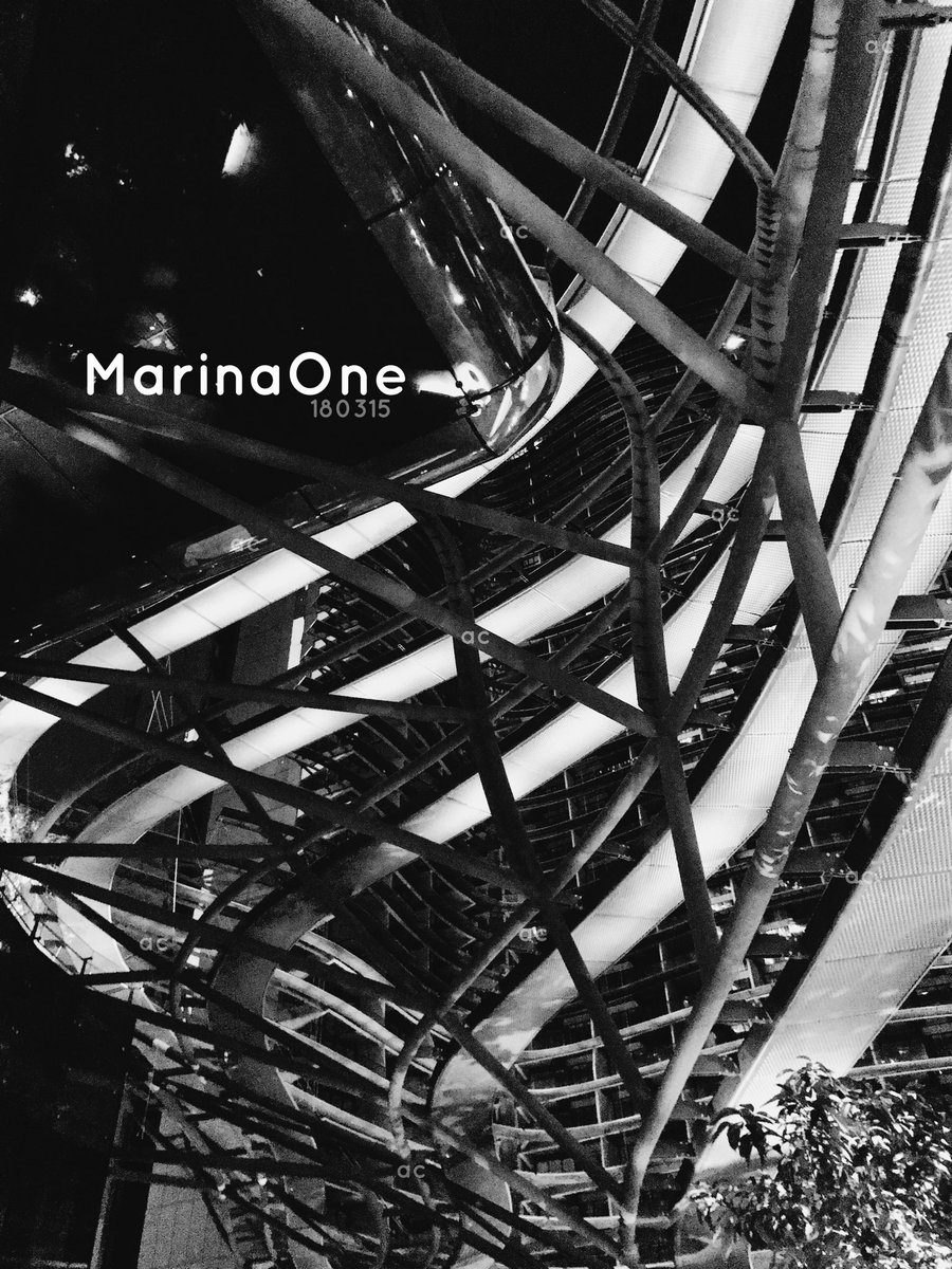 LotusB10's tweet photo. For those who love #Architecture #Happy #InternationalFriendshipDay! #MarinaOne Singapore office towers and residences by @IngenhovenArch #Architects Düsseldorf Germany; #EcoDesign #Sustainable #Buildings MAR 2018. Photos by yours truly. #iPhonography https://t.co/fgyThbCAJ6