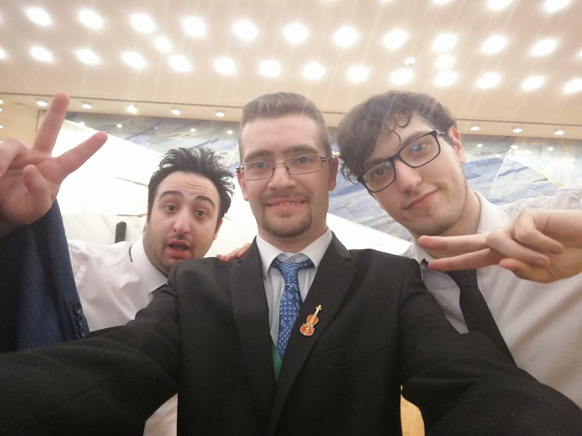 Jyc_Row's tweet photo. I met a lot of great people at @gala_con. It was a pleasure to meet y'all @4everfreebrony @Official_Remake @JohnKenza @Chromypone @FaultyMusic and every #brony else!
This year was a blast! :D https://t.co/YBO1In5SLG