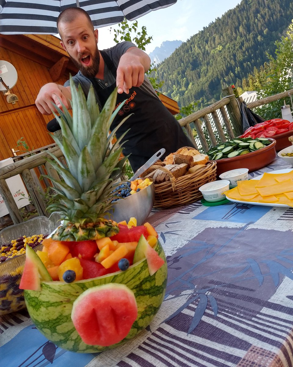 Loge_10's tweet photo. Meet our new friend, Jack!  #fruitanimal #watermelon https://t.co/JxEFu0uBus
