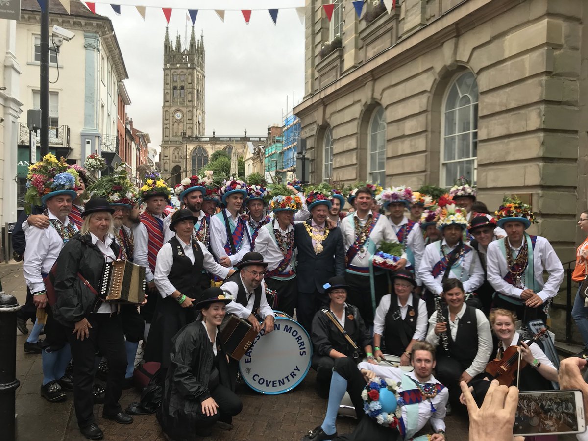 Thanks to the Mayor of Warwick for hosting us at his folk festival reception and thanks again for being our judge and enjoying in with our madness! WARWICK!!!