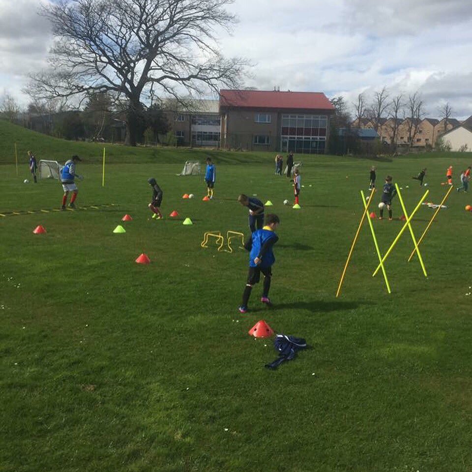 Places available for our final summer course 2018 at <a href="/LibertonCSH/">Liberton CSH</a> 

📆 - 6th - 10th August 

⌚️09.30 - 15.30  - 💰 £50
⌚️09.30 - 12.00  - 💰 £30
⌚️13.00 - 15.30   - 💰 £30

*single days available on request*

💻 - murray@elitesoccer-coaching.com 

📞 - 07714252915