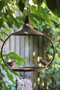 Pretty bird feeders now back in stock
shavegreeninteriors.co.uk/Store/Round-ru…
