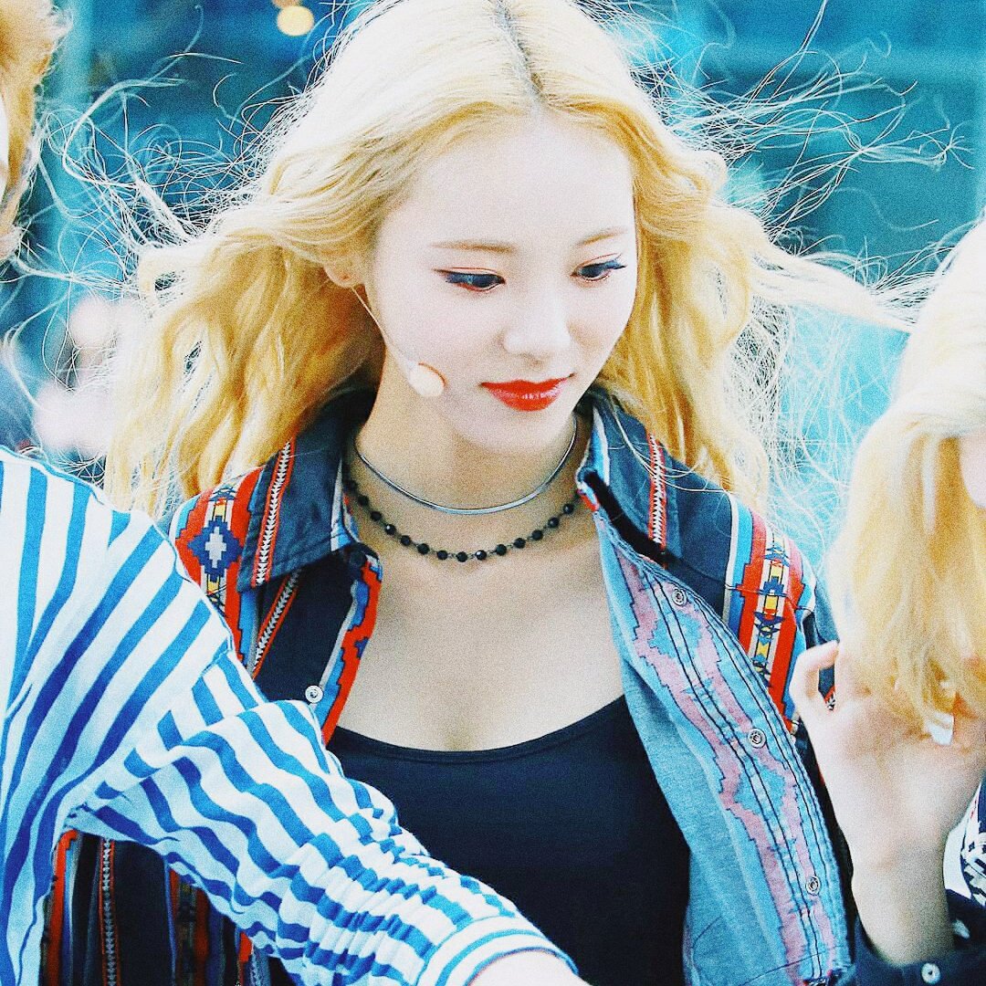 saysankyu's tweet photo. ❍ LOONA ㅡ Jinsoul packs .ㅅ.
✎retweet or love if you save my edit✧
#kpoppacks #kpoplayout #kpopaesthethics #packs #layout #jinsoul #jungjinsoul #loona #oddeyecircle #orbit #aesthetics #layoutsupplier #mariposeisa #icons #packs #layout https://t.co/3uJGAtzZOH