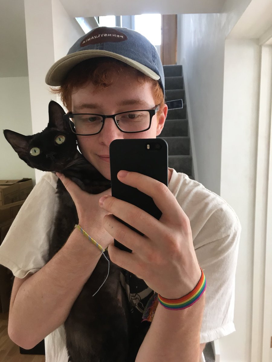 CAVETOWN's tweet photo. Im so sad i’m leaving for tour today and won’t see him for over a month :( https://t.co/YUZrHGQsQU