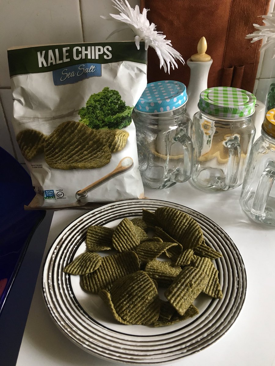 MissMwanyigha's tweet image. So I saw these in a supermarket today- no, not THAT supermarket- and I must confess they are  not what I expected...
I choose not to yuck someone’s yum, but sukuma wiki is best served steamed or blanched!
#woi😶 #tryeverythingonce