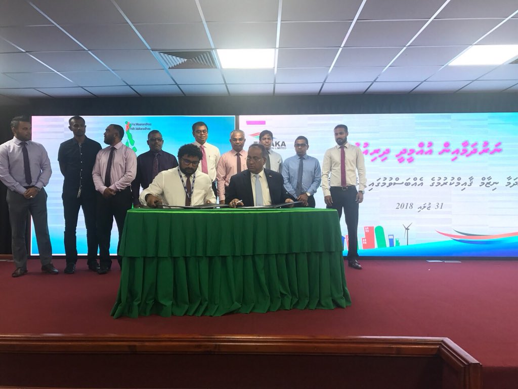 mohamedlamaan's tweet photo. Raees Yameen ge tharahgeege sofuhaa ge therein ithuru 20 rashuge narudhamaa nizaam gaimu kurummah ehbbas vumugai soi kurun
#NarudhamaaInUmeedheeDhiriulhun
#Fenaka https://t.co/hlMACEw9Mk