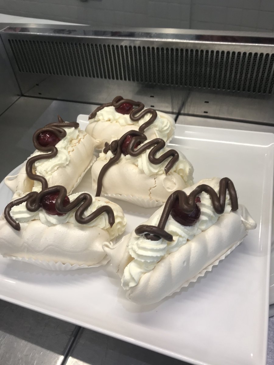 hazdav's tweet photo. @FStoreys today’s meringues #delicious https://t.co/ZemgvQYnRL