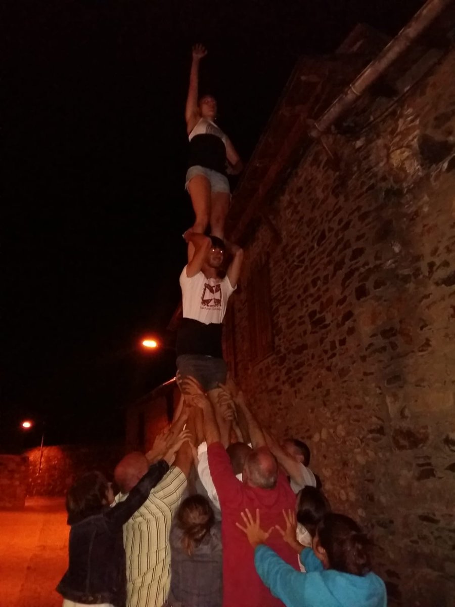 cccerdanya's tweet photo. Era un divendres 20 de Juliol , feiem la 1a reunió amb els consells de @castellersAND i sorpresa ja ens animen a fer el nostre 1er pilar . https://t.co/txJHbKKojS