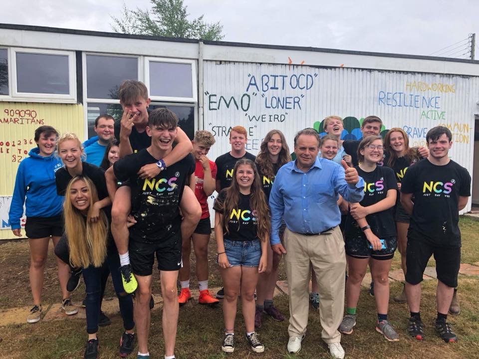 CarlKnightBD's tweet photo. Congratulations to @PetrocNCS &amp; the Tiverton team for a super #SocialActionProject A huge thank you to @neil_parish for your time &amp; continued support of the @NCS ...and for braving the rain! Every cloud has a #NCSYES lining ☀️☀️☀️ https://t.co/FyTaWreVcU