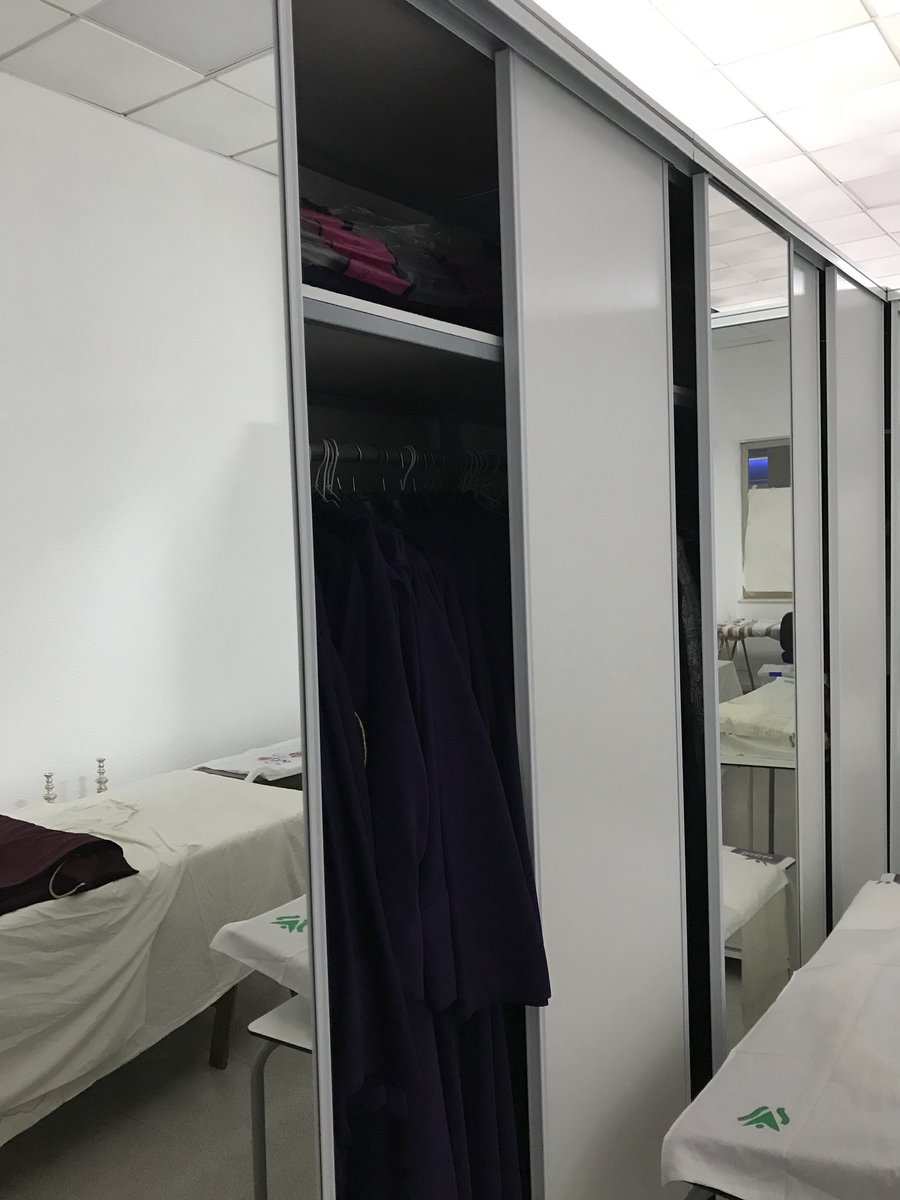 PasionAlmeria's tweet photo. 📌 ACTUALIDAD | Así de avanzada se encuentra la adecuación y acondicionamiento de la nueva Casa de Hermandad con los nuevos armarios para bambalinas, ajuar de la Virgen y túnicas, así como Secretaría y fachada.Recuerda: cambio de domicilio a Calle Sagunto, 12.

¡Pronto más info! https://t.co/clqYEDbFIu