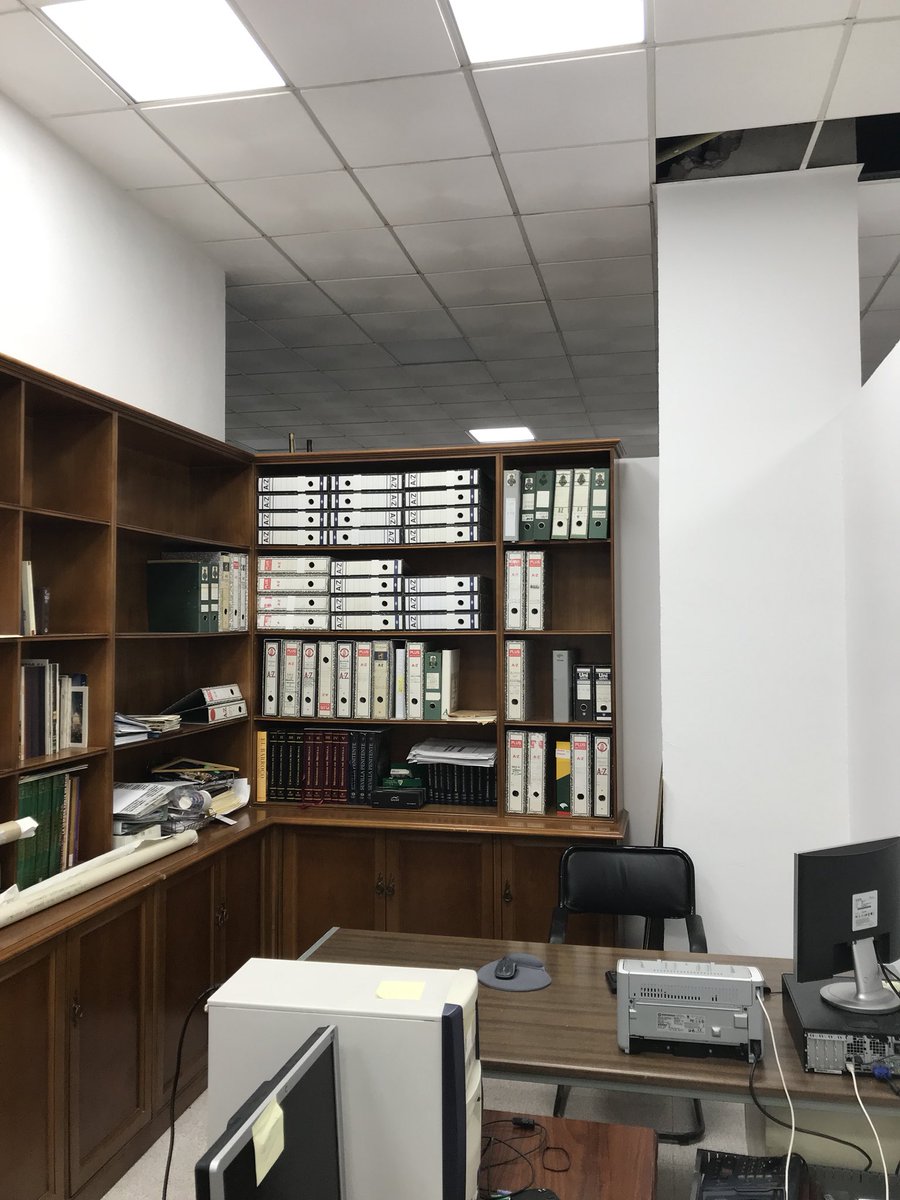 📌 ACTUALIDAD | Así de avanzada se encuentra la adecuación y acondicionamiento de la nueva Casa de Hermandad con los nuevos armarios para bambalinas, ajuar de la Virgen y túnicas, así como Secretaría y fachada.Recuerda: cambio de domicilio a Calle Sagunto, 12.

¡Pronto más info!