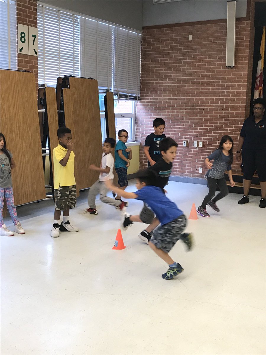 BellExcell2K18's tweet photo. Great way to get some exercise while building sportsmanship &amp; goal setting - team relays! 🎉First team done, wins! 🌟#scholarsarewinners #weareBELL @chrismi11er @experienceBELL https://t.co/nv8e1OBDlX