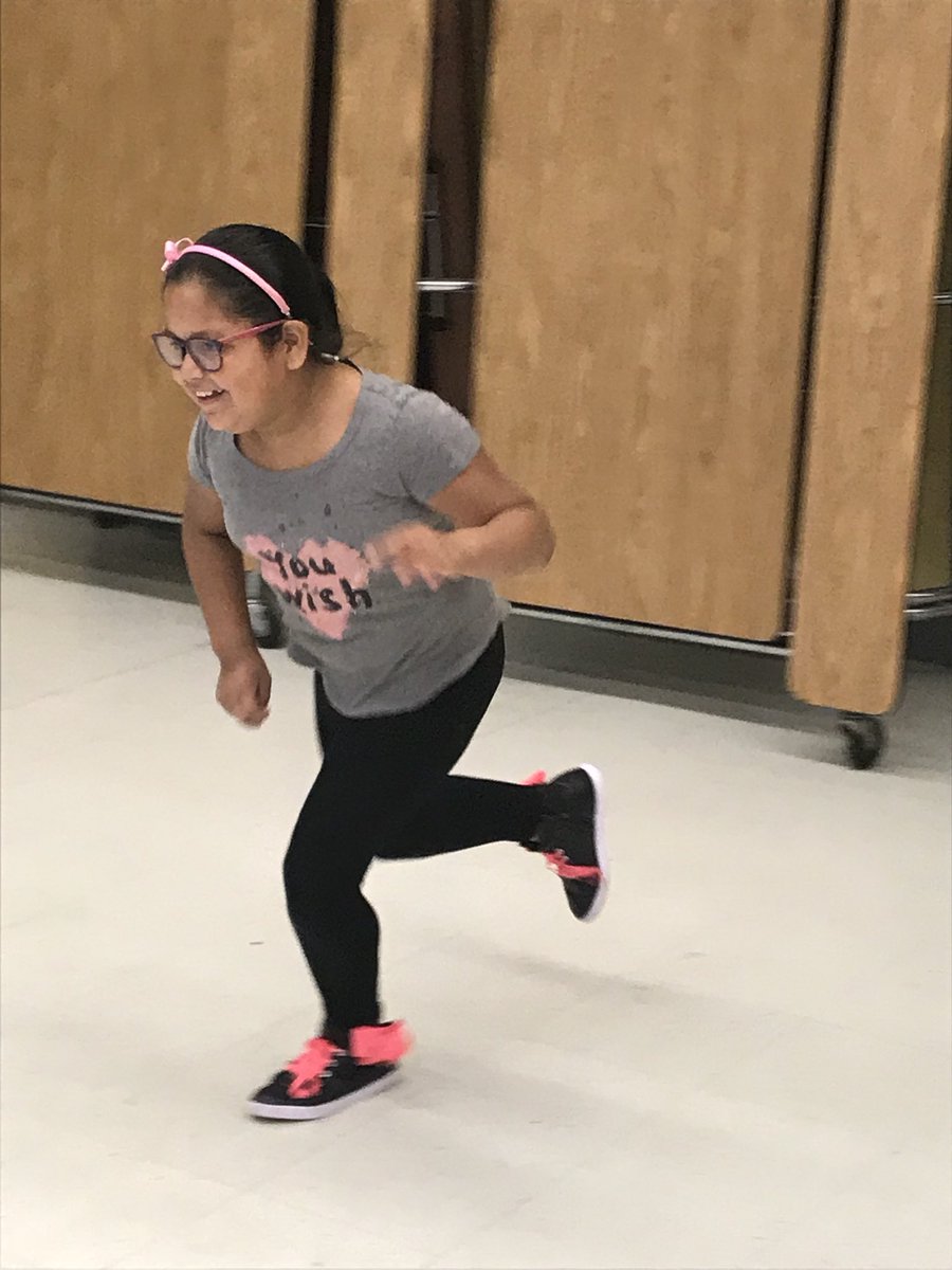 BellExcell2K18's tweet photo. Great way to get some exercise while building sportsmanship &amp; goal setting - team relays! 🎉First team done, wins! 🌟#scholarsarewinners #weareBELL @chrismi11er @experienceBELL https://t.co/nv8e1OBDlX