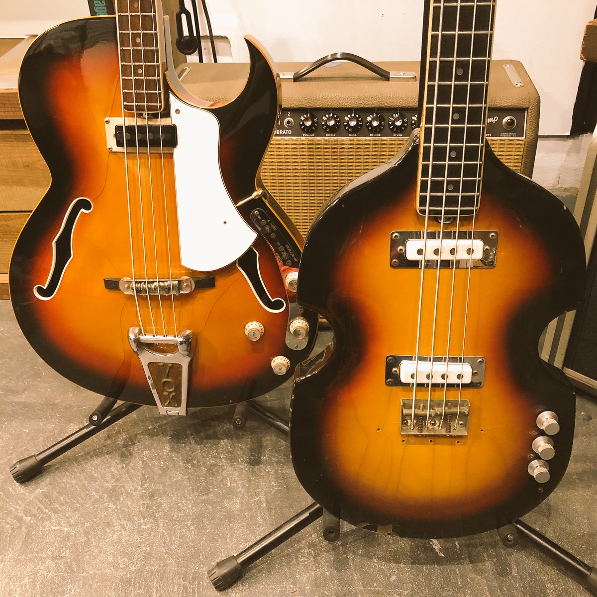 新入荷と値下げしたVoxのビザールベースです！ L. 1967-1968 Vox V 271