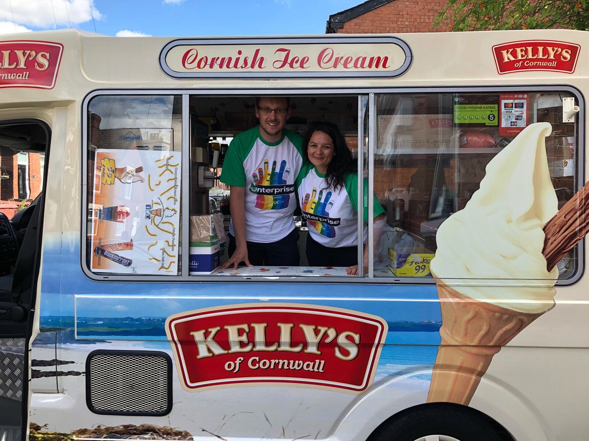 Hayley Lawson tweet media