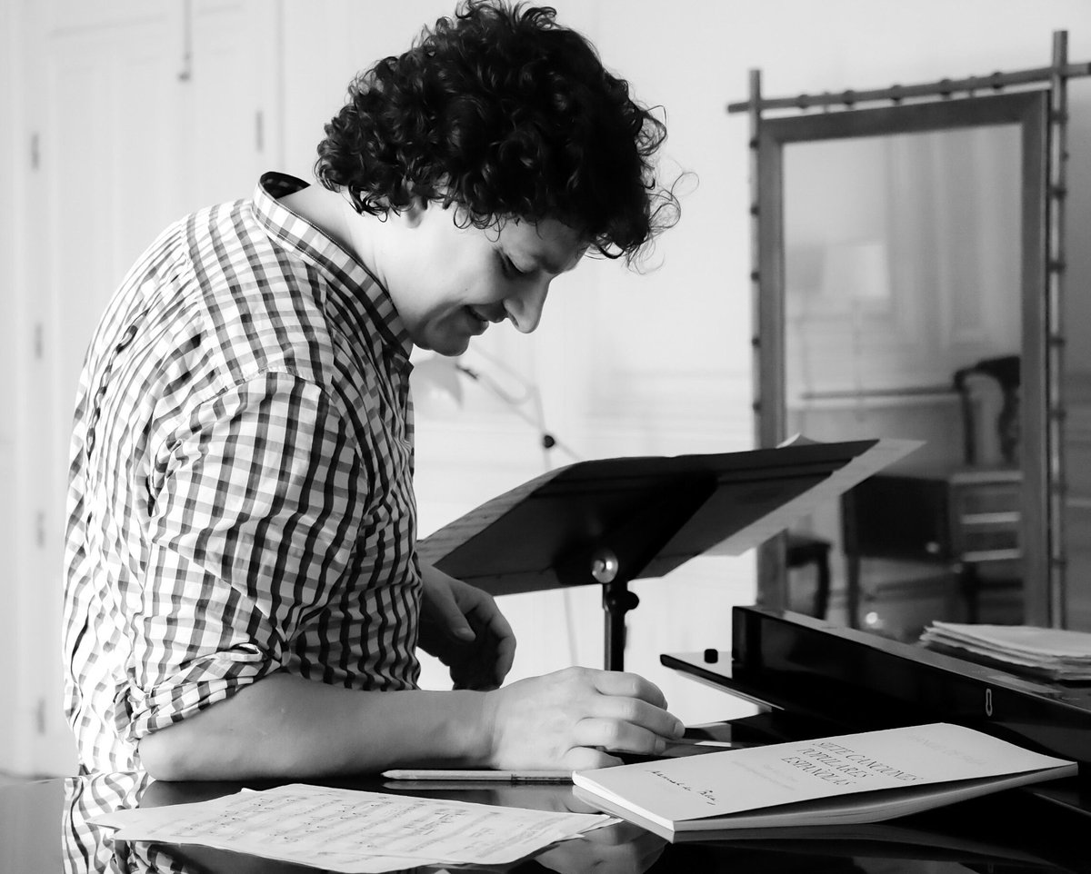 ALFREDO GARCIA, barítono