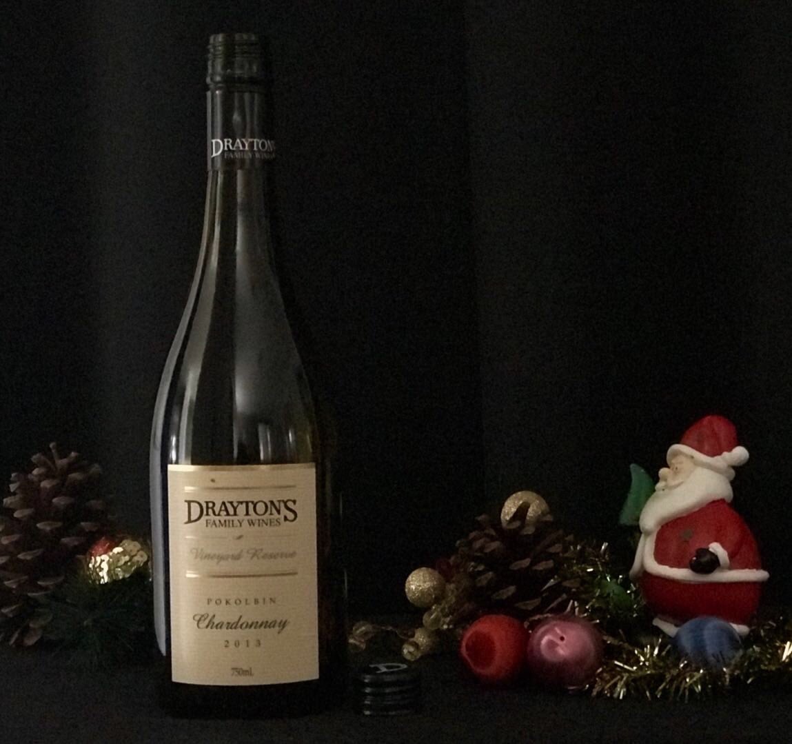 MasterpieceWine's tweet photo. 🤫 Quiet but not so quiet celebrating on #christmasinjuly 🎄🎅🏻🎄 a special moment to farewell July 2018 with a delicious Hunter Valley Chardonnay. #enjoy 😇🍷🍷
.
#draytonswines #huntervalley #winery #winecountry #draytons #generations #winetime #cheers #happyday @draytonswines https://t.co/pEzSxRspHn