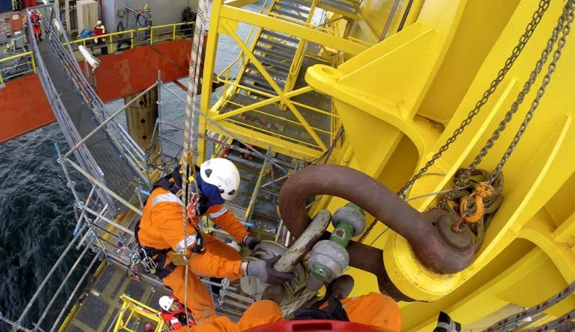 Deinsa_EPI's tweet photo. Trabajar offshore o cómo buscar nuevos horizontes en alta mar: https://t.co/h3R2HHIK1b vía @granvertical #SeguridadLaboral #lineadevida #EPI #SSt #SSL #prevencion https://t.co/Cdk1GEhIAt