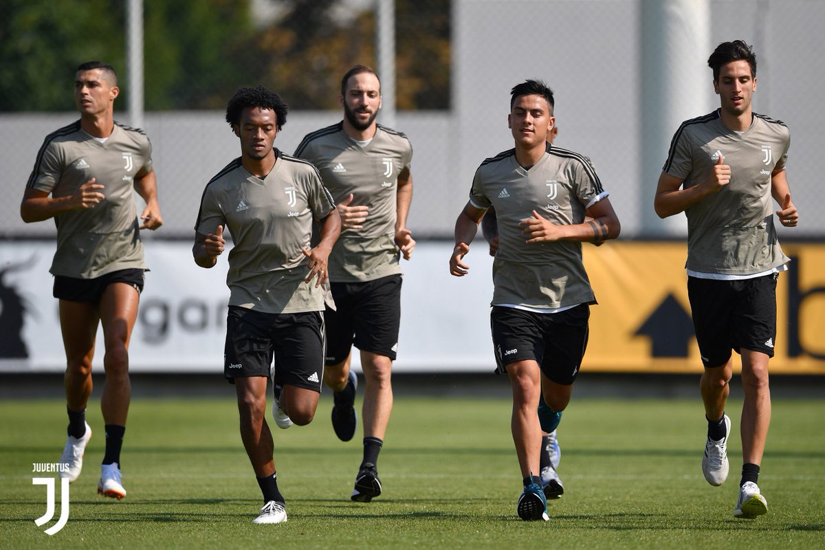 Deretan Foto Latihan Perdana Ronaldo di Juventus, Intip Yuk! - 3